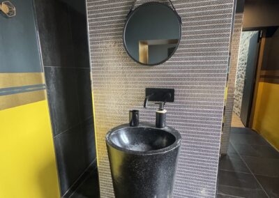 Gite de charme 12 personnes ou chambres dans le beaujolais.