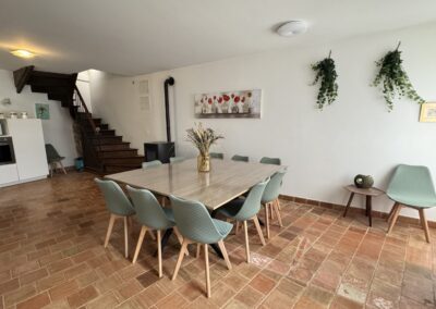 Gite 12 personnes entre vignes et collines.