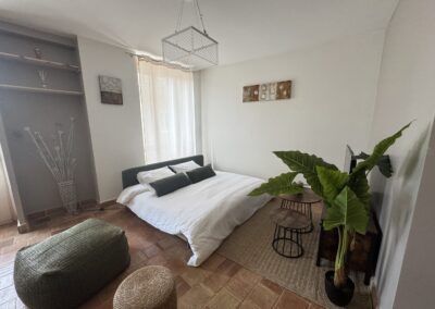 Gite de charme 12 personnes ou chambres dans le beaujolais.